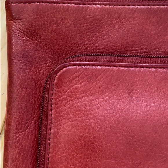 Small Red Leather Fossil Bag - Picture 3 of 16